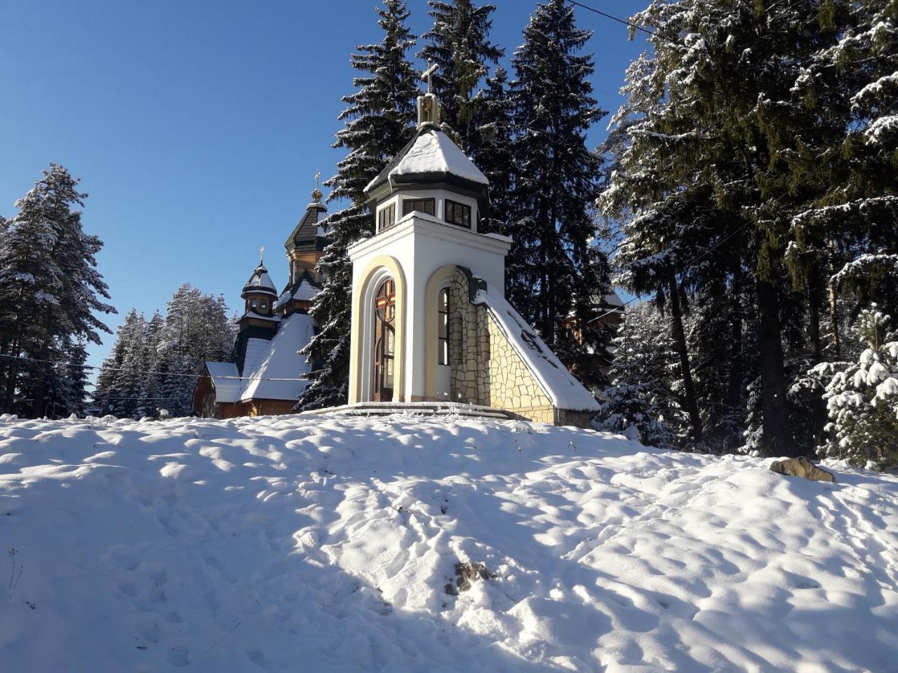 Hotel Krym Jaremče Exteriér fotografie